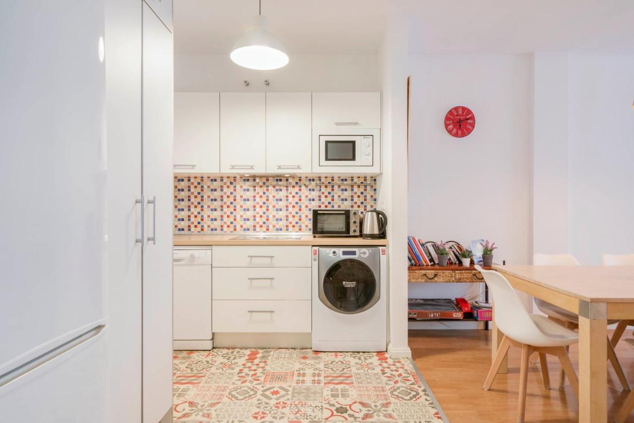 Urbanchicmalaga 3 Bedroom Spacious Quiet Historic Malaga Apt ภายนอก รูปภาพ