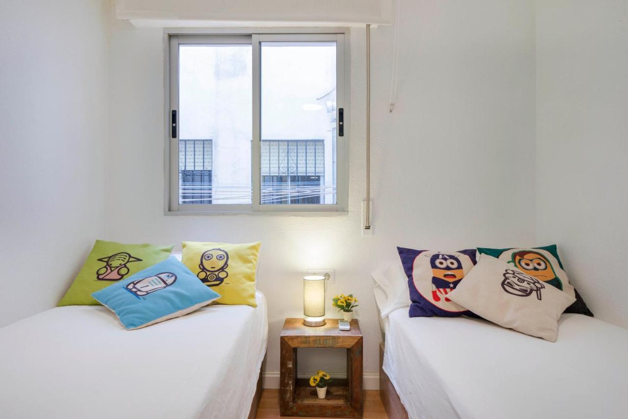Urbanchicmalaga 3 Bedroom Spacious Quiet Historic Malaga Apt ภายนอก รูปภาพ