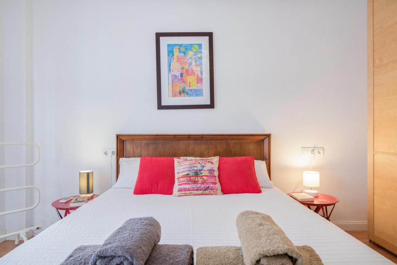 Urbanchicmalaga 3 Bedroom Spacious Quiet Historic Malaga Apt ภายนอก รูปภาพ